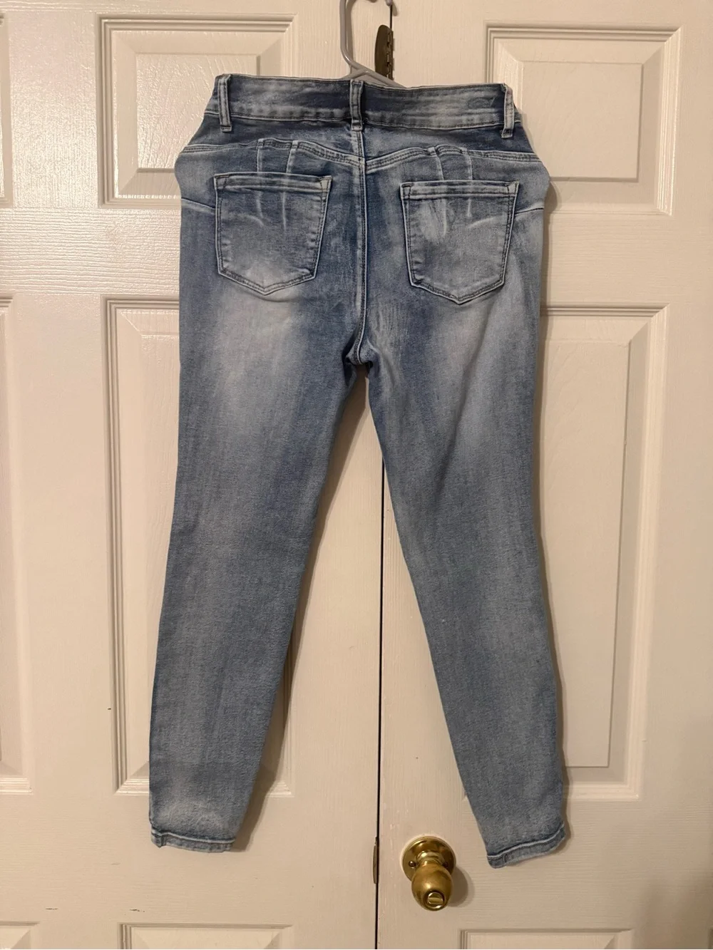 Women's Light Wash Skinny Jeans - Slim Stretch Fit